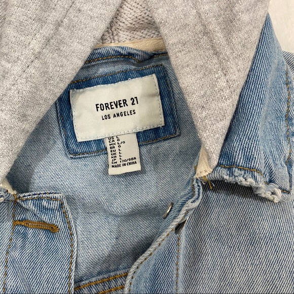 FOREVER 21 CROPPED JEAN JACKET - Picture 4 of 4